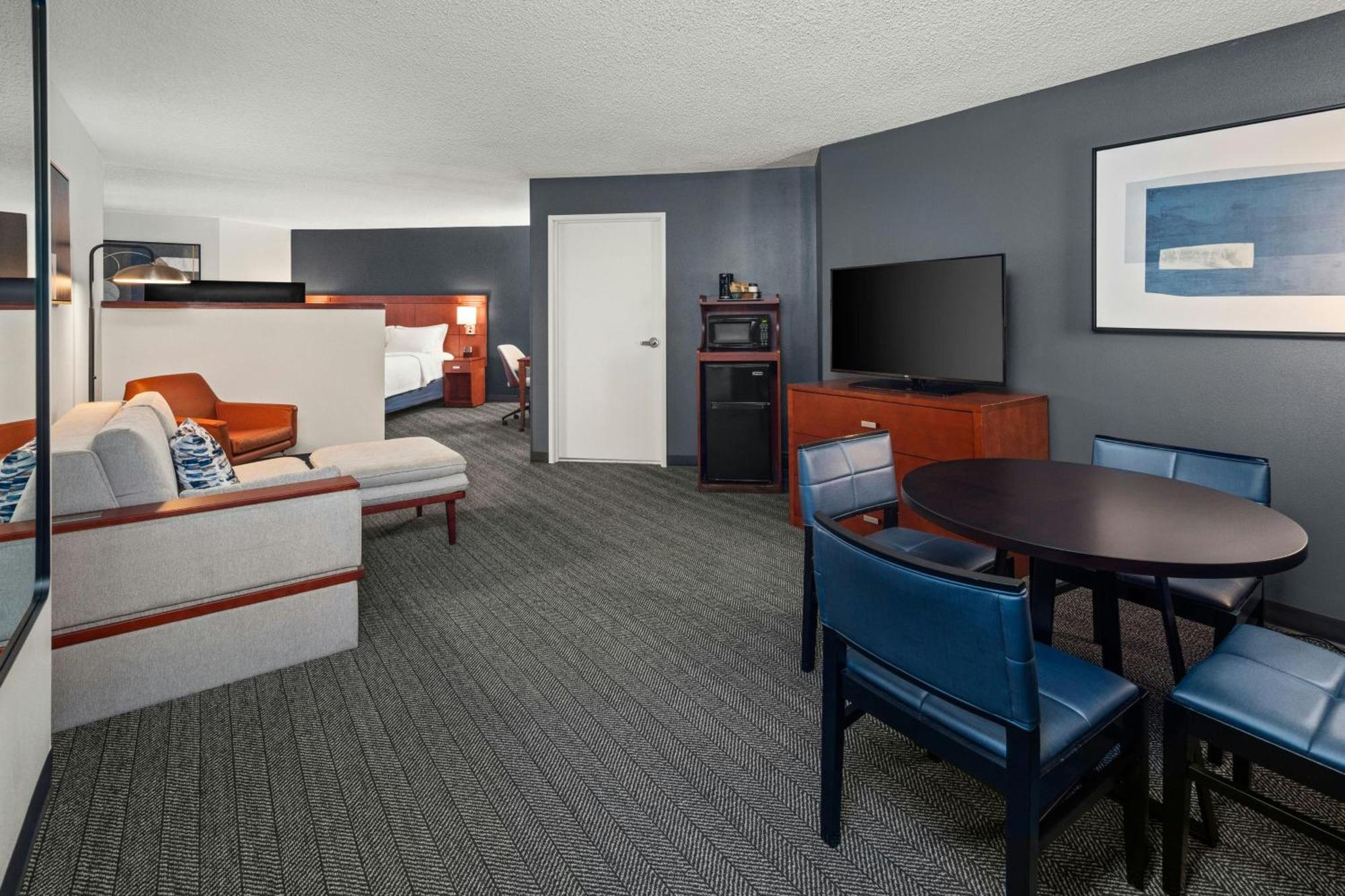 Courtyard La Crosse Downtown/Mississippi Riverfront Екстериор снимка