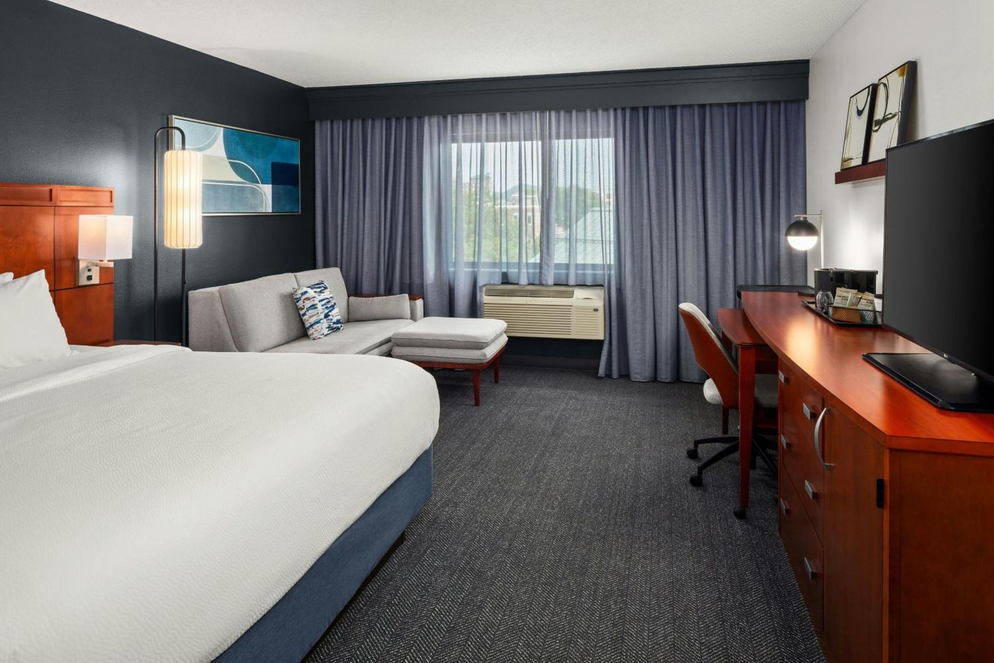 Courtyard La Crosse Downtown/Mississippi Riverfront Екстериор снимка